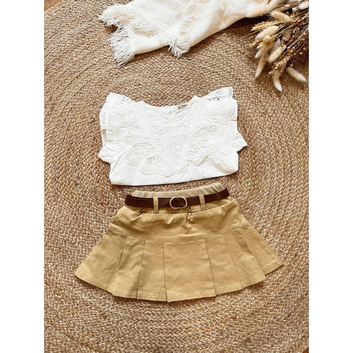 Emeline Plissé Meisjesrok met Riem – Camel