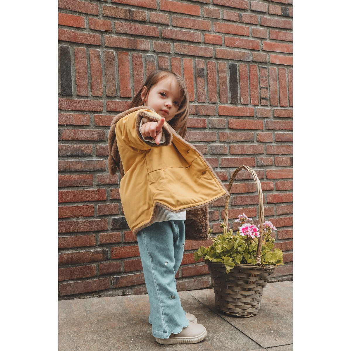 Romy Meisjesbroek met Bloemborduursel
