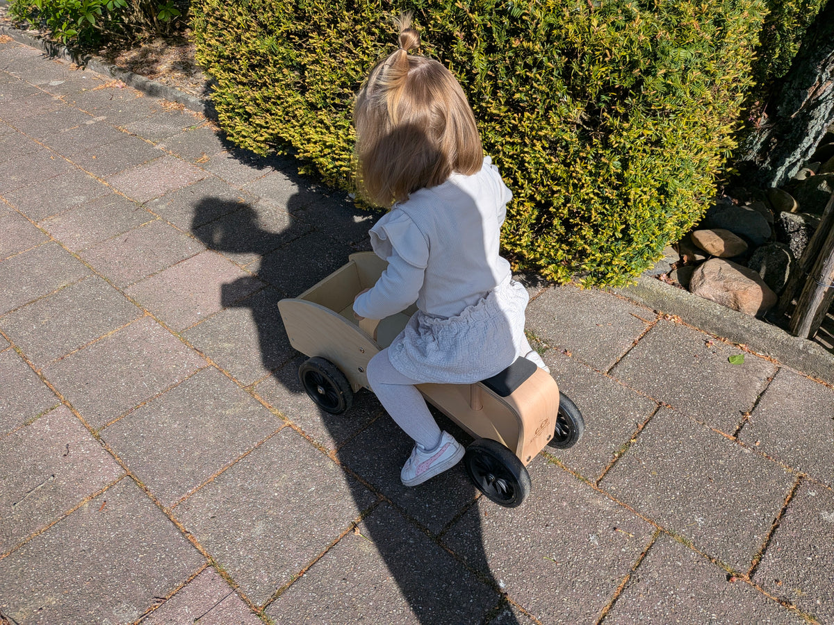 Kinderfeets houten bakloopfiets met bak | Vanaf 12 maanden