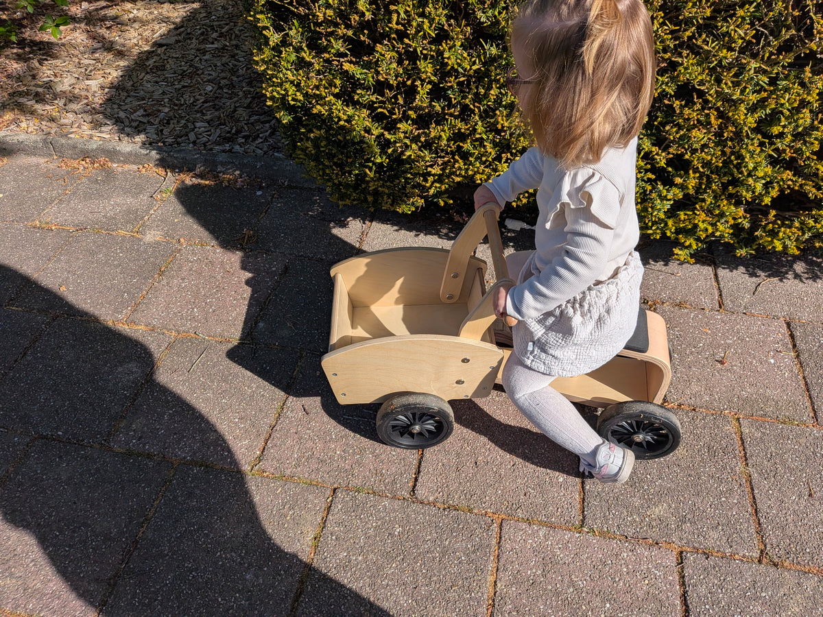 Kinderfeets houten bakloopfiets met bak | Vanaf 12 maanden